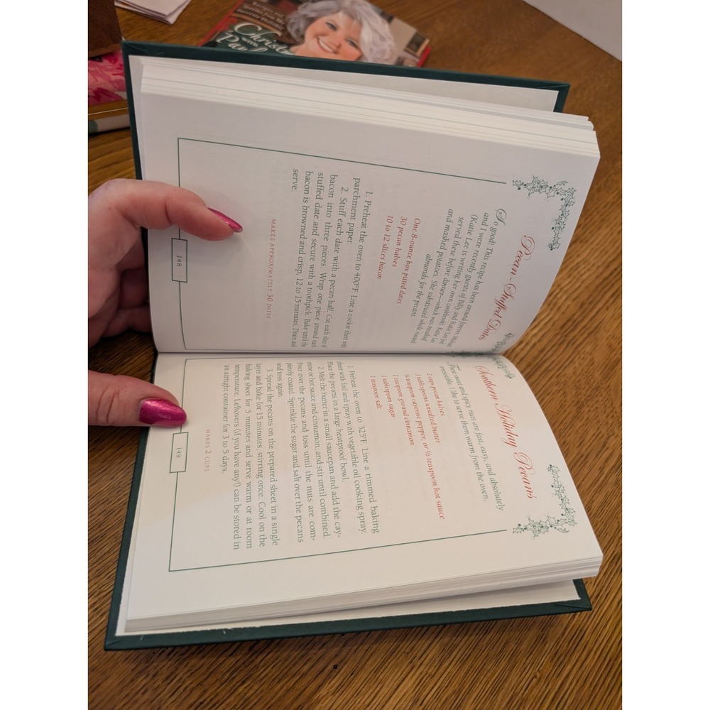 CHRISTMAS WITH PAULA DEEN: Recipes and Stories from My Favorite Holiday - Picture 8 of 8